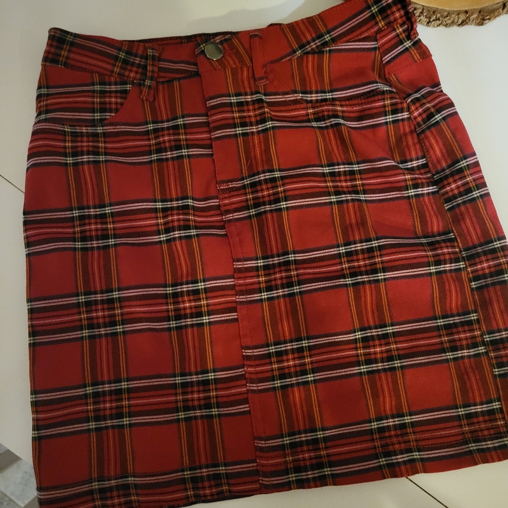 Plaid mini skirt